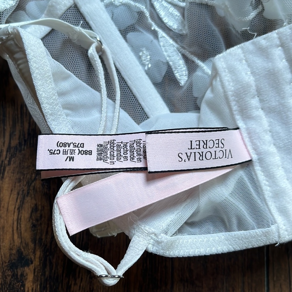 Victoria’s Secret White Sheer Floral Bra - Picture 10 of 10